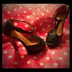 Herstyle women’s heels size 5
